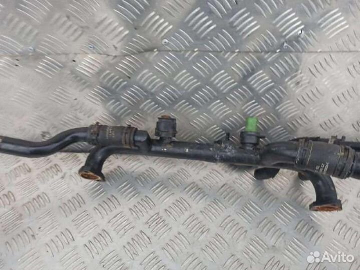 Трубка охлаждающей жидкости металлическая Audi S4