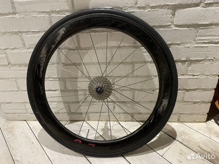 Шоссейные карбоновые колеса Zipp 404
