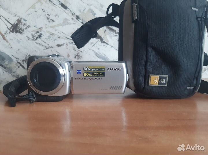 Видеокамера Sony DCR-SR67