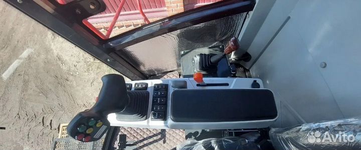 Комбайн Yafeng YF8177, 2023