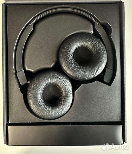 Беспроводные наушники jbl