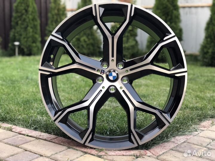 Новые диски на BMW R21 741 стиль