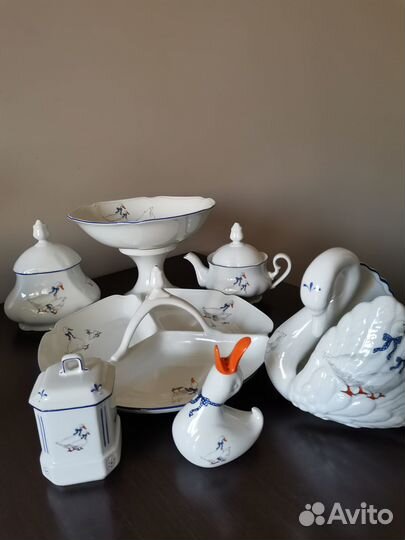 Посуда фарфоровая Гуси, предметы