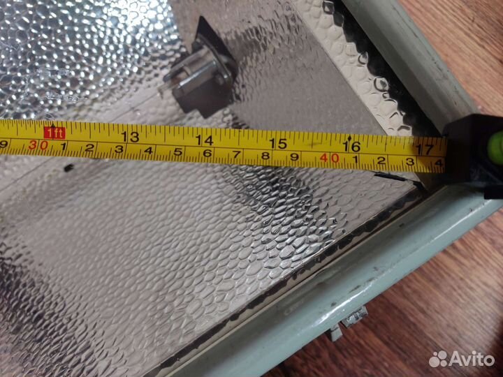 Прожектор 43 см диагональ