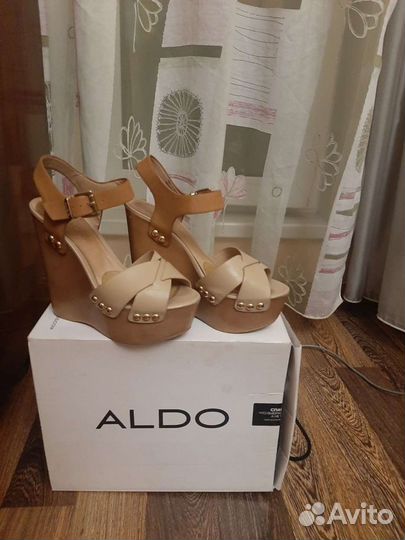 Босоножки Aldo eur 37 на платформе, танкетке, кожа