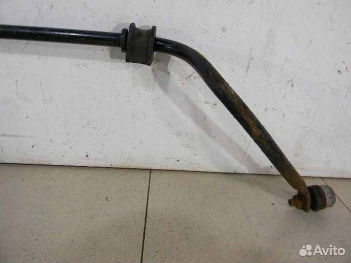 Стабилизатор передний