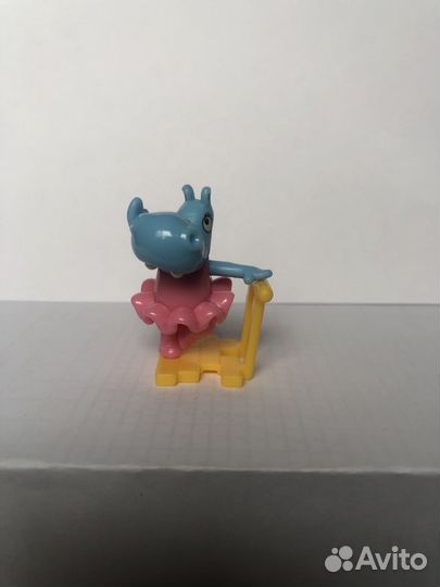 Игрушки из киндера Бегемоты 2022