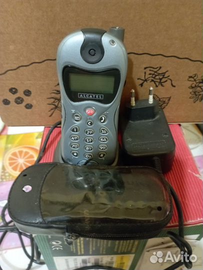 Мобильный телефон Alcatel one touch Club db