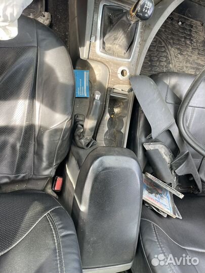 Ford focus 2 центральная консоль подлокотник