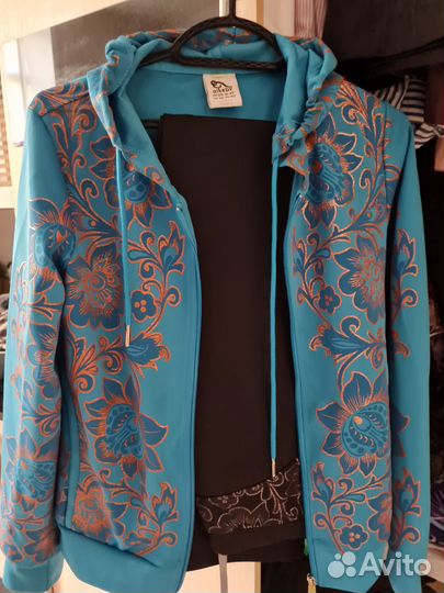 Спортивный костюм женский