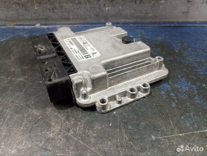 Эбу двигателя Ford Focus 3 CB8