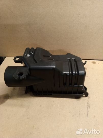 Корпус воздушного фильтра (нижняя) 281123X000