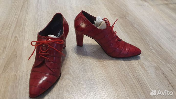 Ботильоны демисезонные красные под рептилию р.40