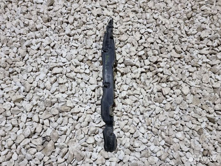 Пыльник переднего крыла Паджеро 4