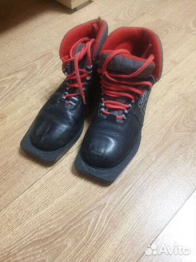 Ботинки лыжные