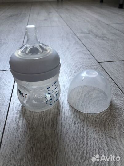 Молокоотсос ручной с бутылкой и банками для хранен