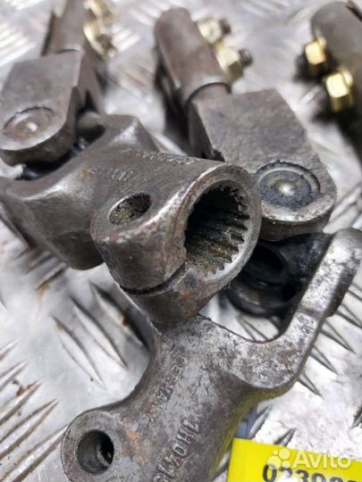 Рулевой карданчик Volkswagen Golf 3 1H0419955