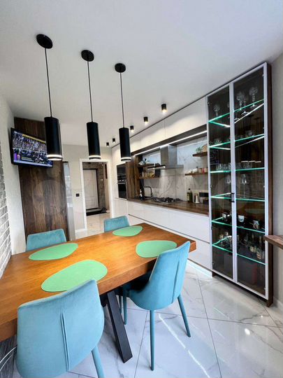 4-к. квартира, 132 м², 5/5 эт.