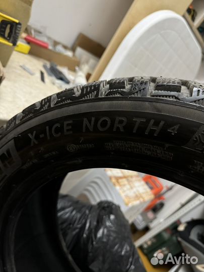 Michelin X-Ice North 4 215/55 R17