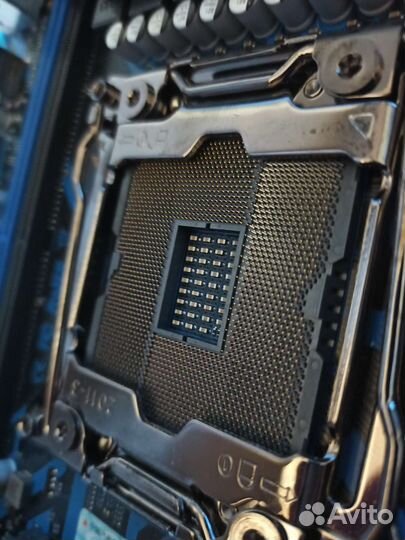 Материнская плата huananzhi qd4 под ремонт