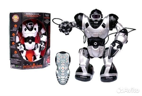 Робот на пульте управления