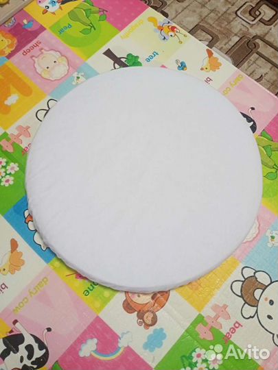 Матрас в круглую кровать + матрасик для пеленания