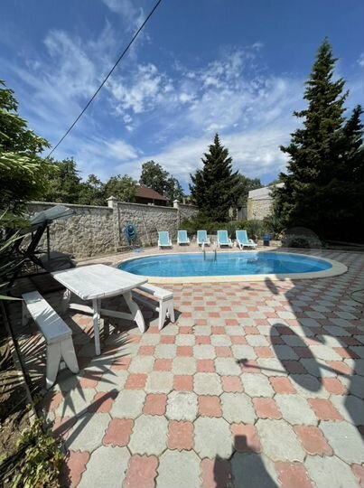 Дом 400 м² на участке 6 сот.