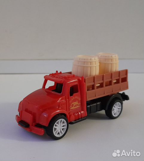 Грузовик с инерционным механизмом