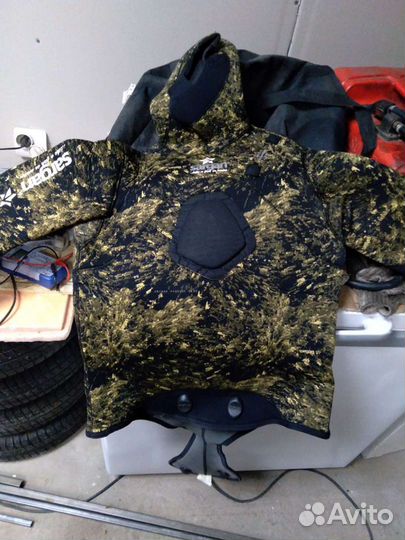 Гидрокостюм