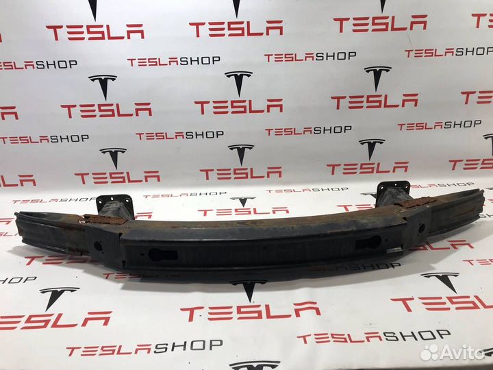 Усилитель переднего бампера Tesla Model S 2015