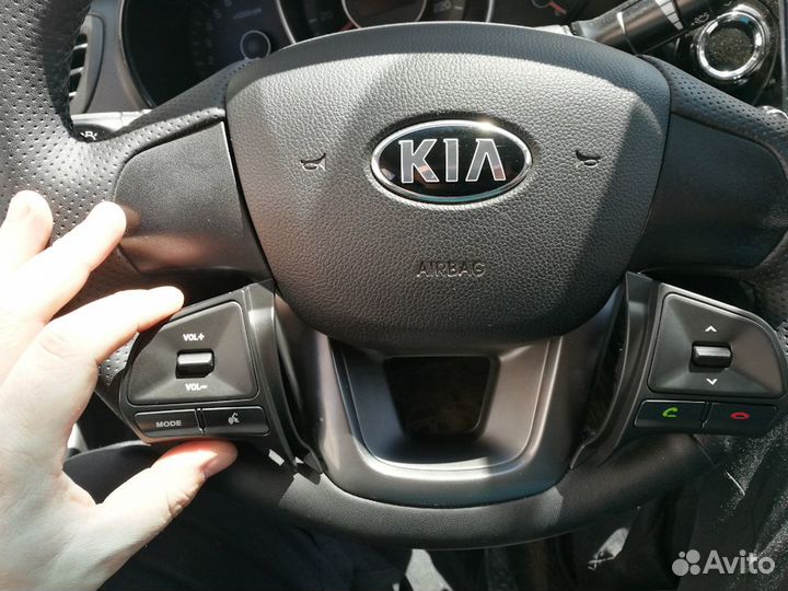Кнопки в руль Kia Rio Hyundai Solaris