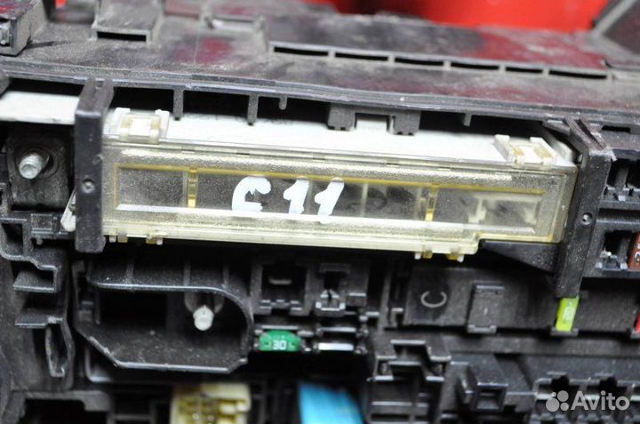 Блок предохранителей Toyota Auris ZRE151 1ZR-FE