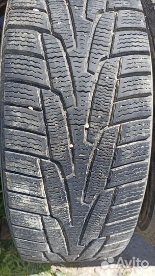 Kumho I'Zen KW31 215/65 R16