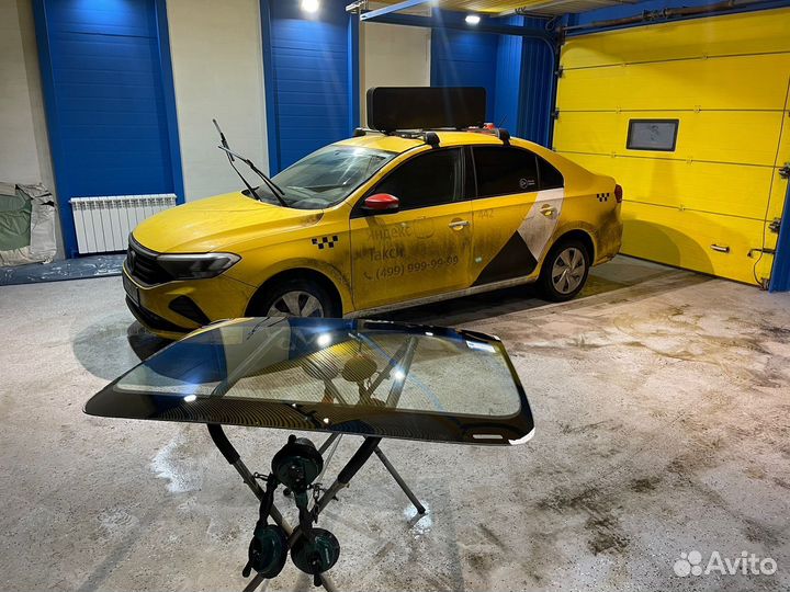 Лобовое стекло на Vw Polo / Skoda Rapid