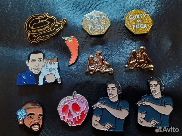 Значки пины. США