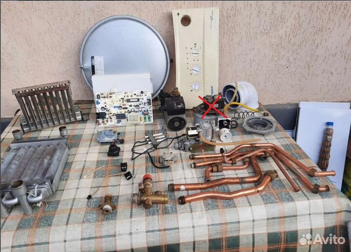 Газовый котел Rocterm Emerald в разборе