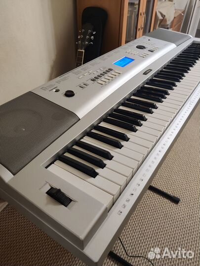 Синтезатор Yamaha Portable Grand dgx 220