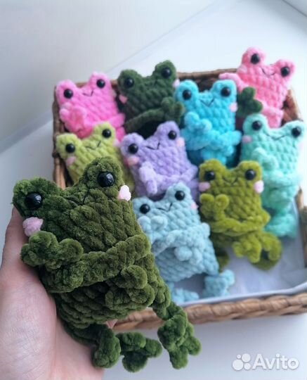 Вязаная лягушка