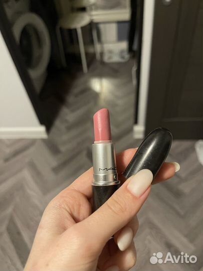 Помада mac