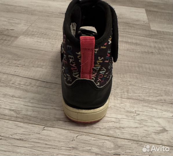 Ботинки демисезонные для девочки р 33