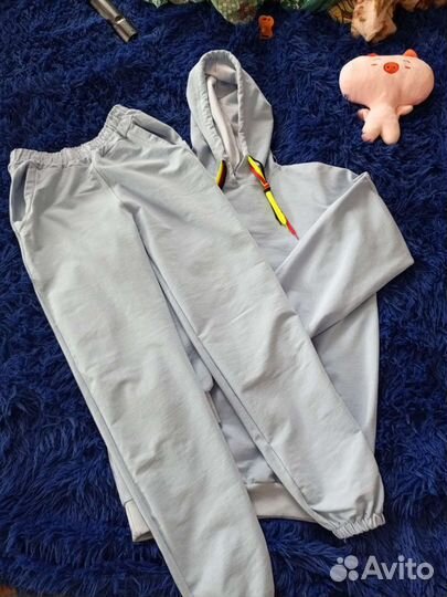 Спортивный костюм женский