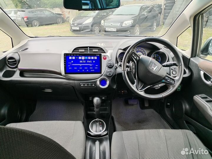 Honda Fit Shuttle Hybrid 2011 в аренду с выкупом