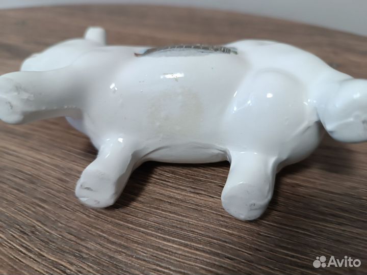 Сувенирная коровка-молочник