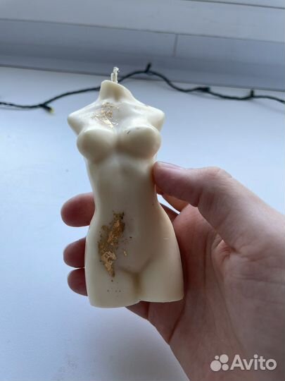 Восковая свеча тело девушки