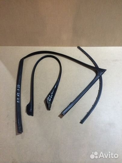 Уплотнитель двери резиновый BMW F10/F11