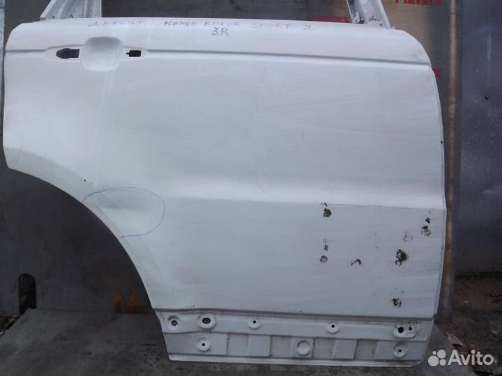 Дверь задняя правая Ленд Ровер Рейндж Спорт