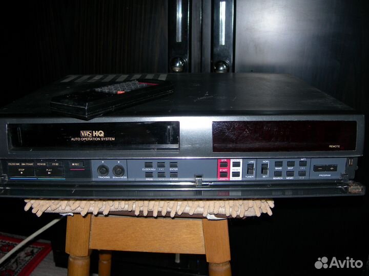 Видеомагнитофон goldstar ArtB