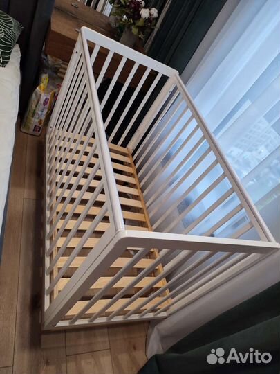 Детская кроватка с матрасом