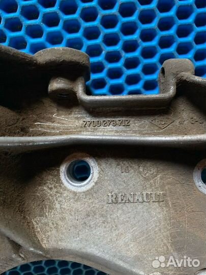 Кронштейн генератора Renault Logan K7M710 2008