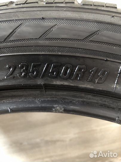 Maxxis Bravo HP-M3 235/50 R19